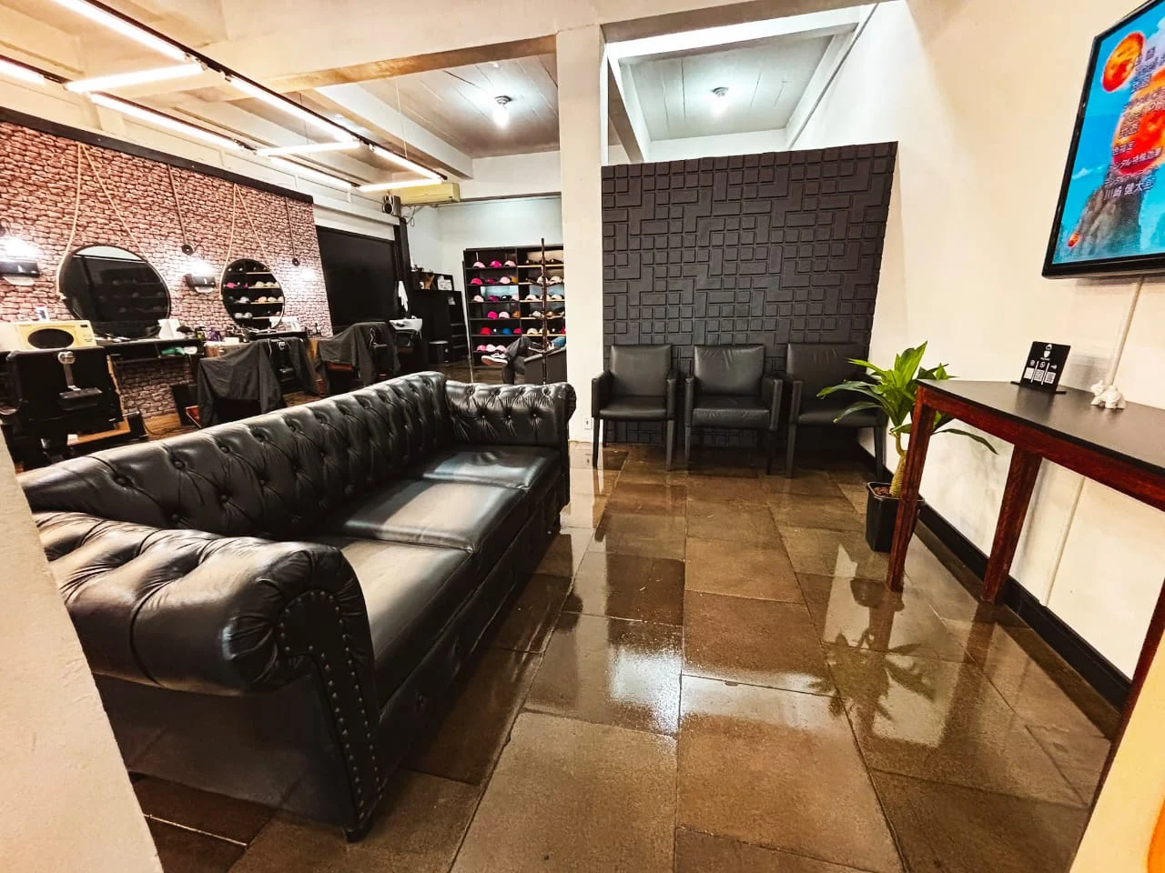 Interior da Barbearia Novo Estilo